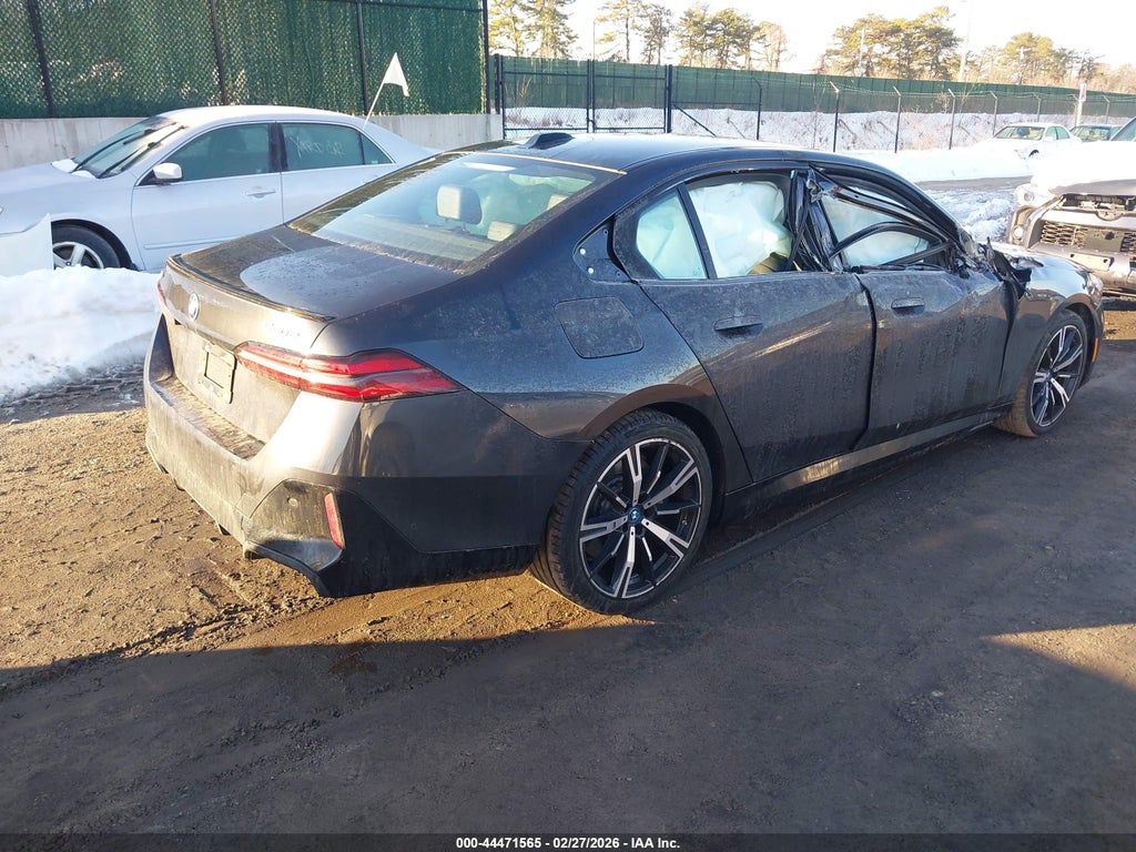 BMW 550 2025