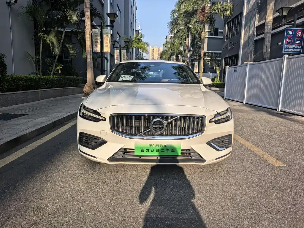 Volvo S60 2021