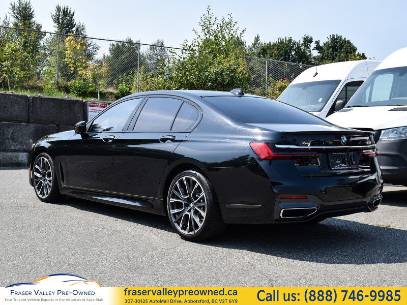 BMW 7 серии 2020