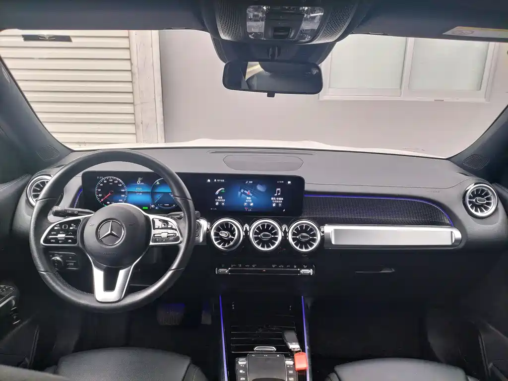 Mercedes-Benz EQB 2024