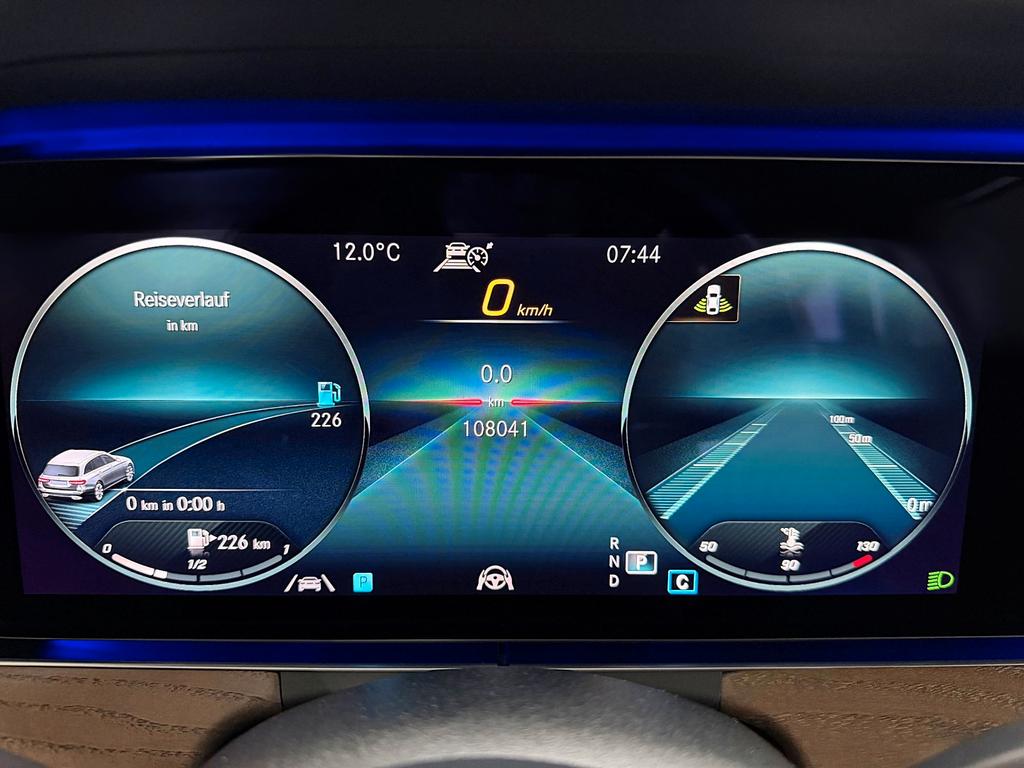 Mercedes-Benz E 220 2021