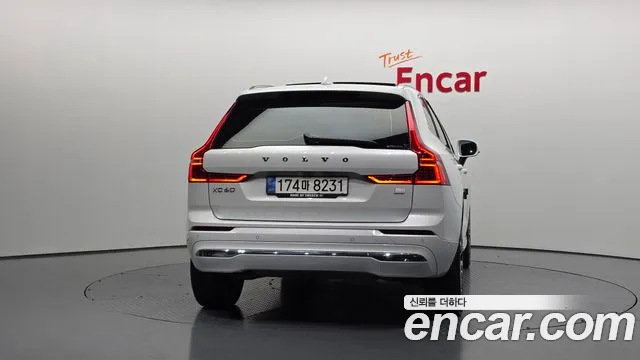Volvo XC60 2022