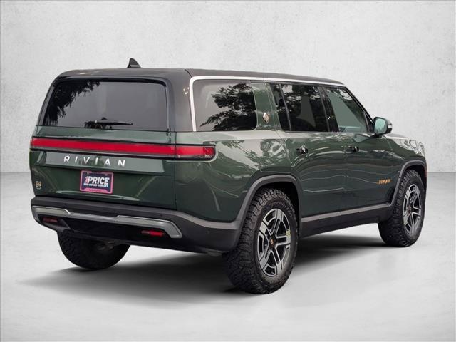 Rivian R1S 2022
