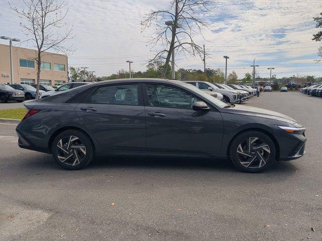 Hyundai Elantra 2025
