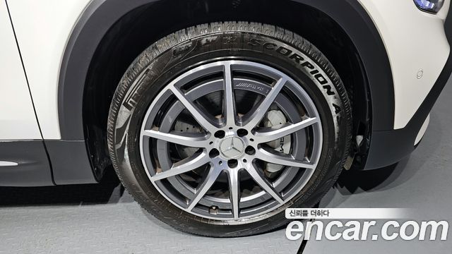 Mercedes-Benz GLB 2022