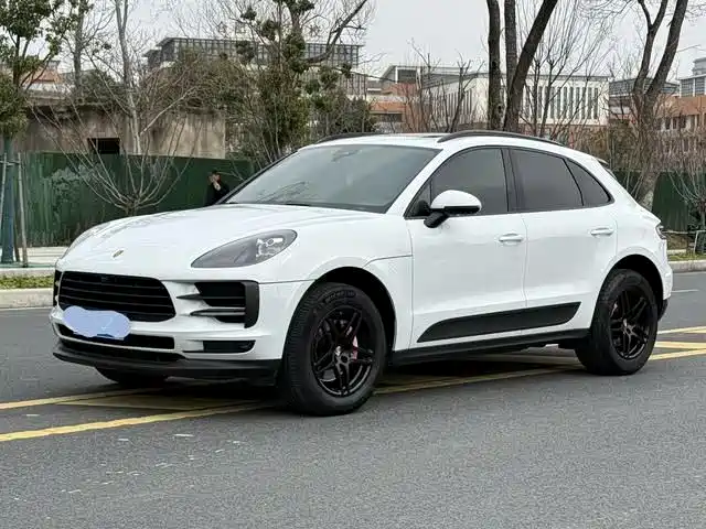 Porsche Macan 2021