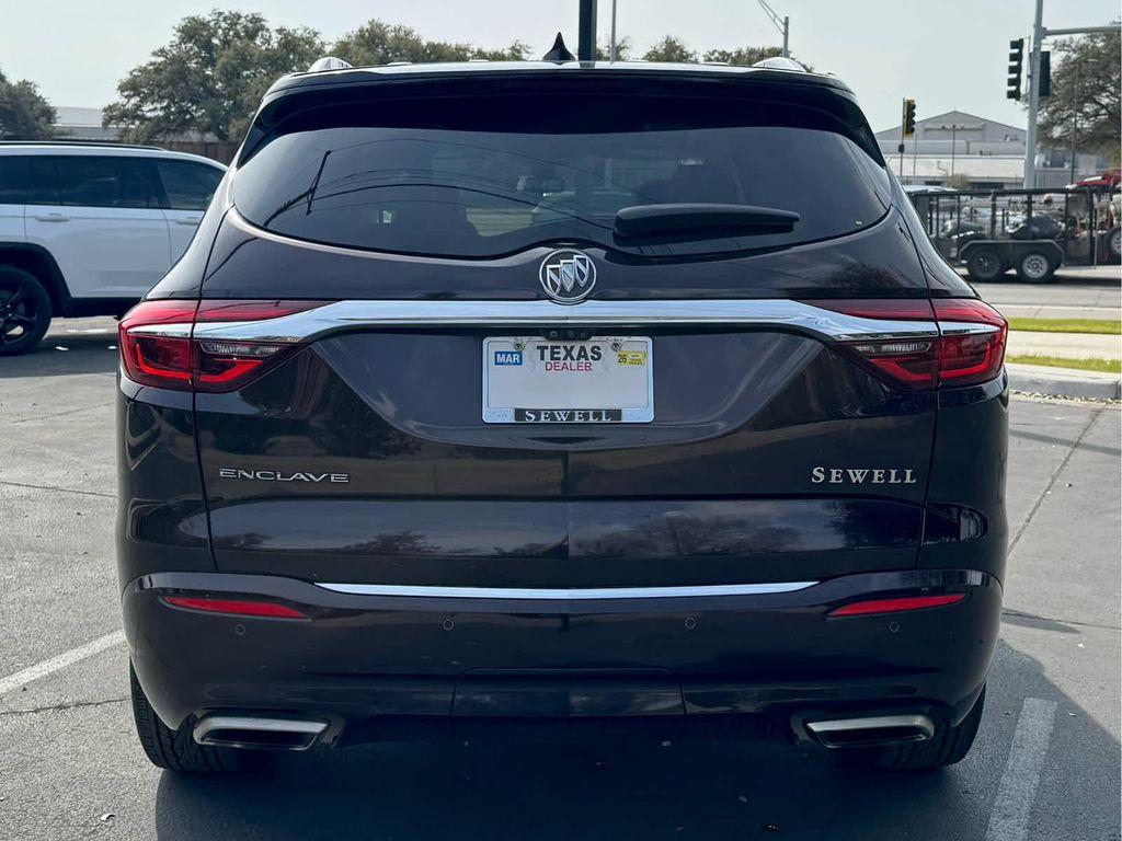 Buick Enclave 2021