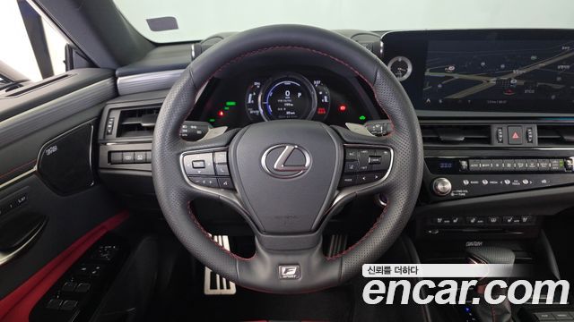 Lexus ES 2022