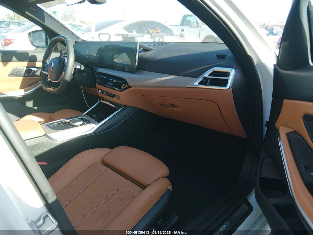 BMW 330 2025