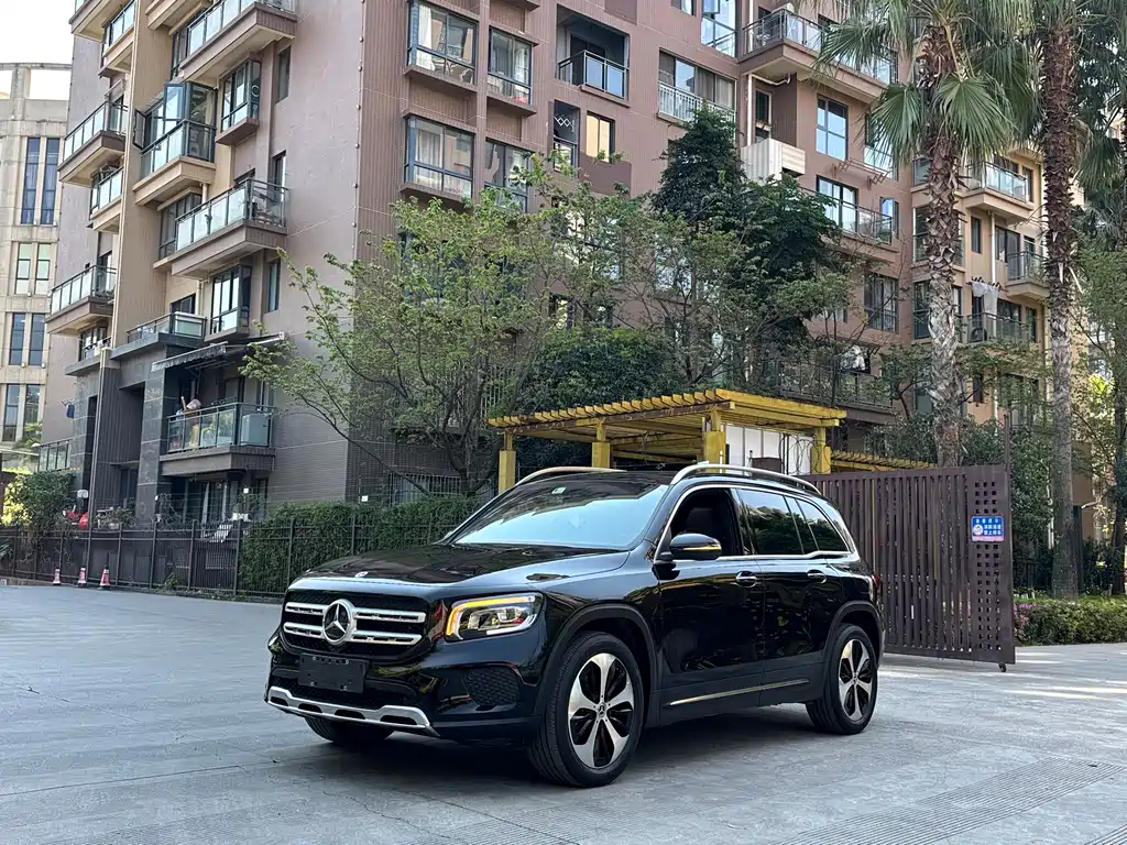 Mercedes-Benz GLB 2021