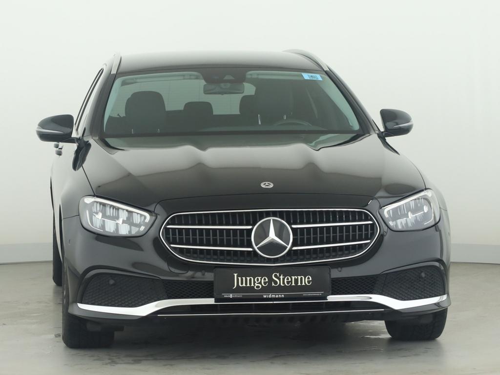 Mercedes-Benz E 220 2023