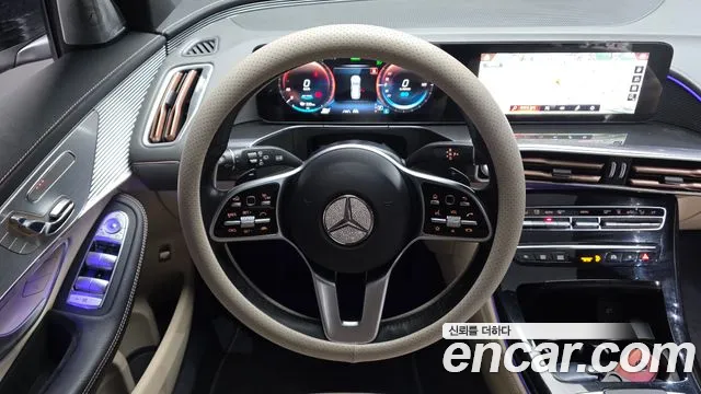 Mercedes-Benz EQC 2021