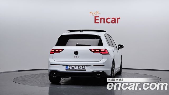 Volkswagen Golf 2023
