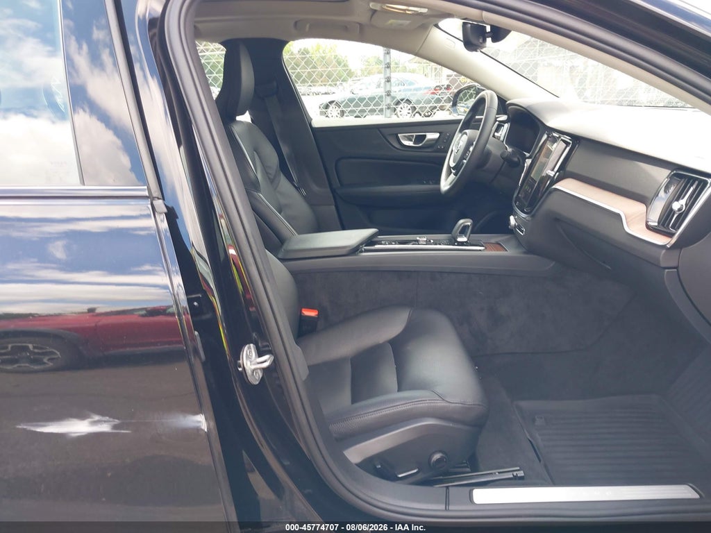 Volvo S60 2024
