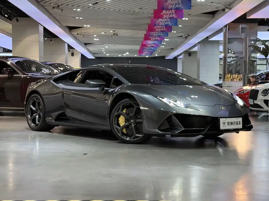 Lamborghini Huracán 2021