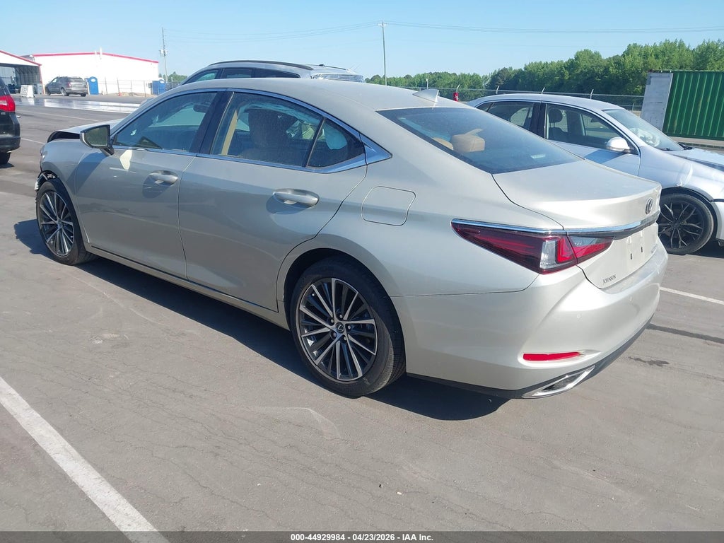 Lexus ES 2025