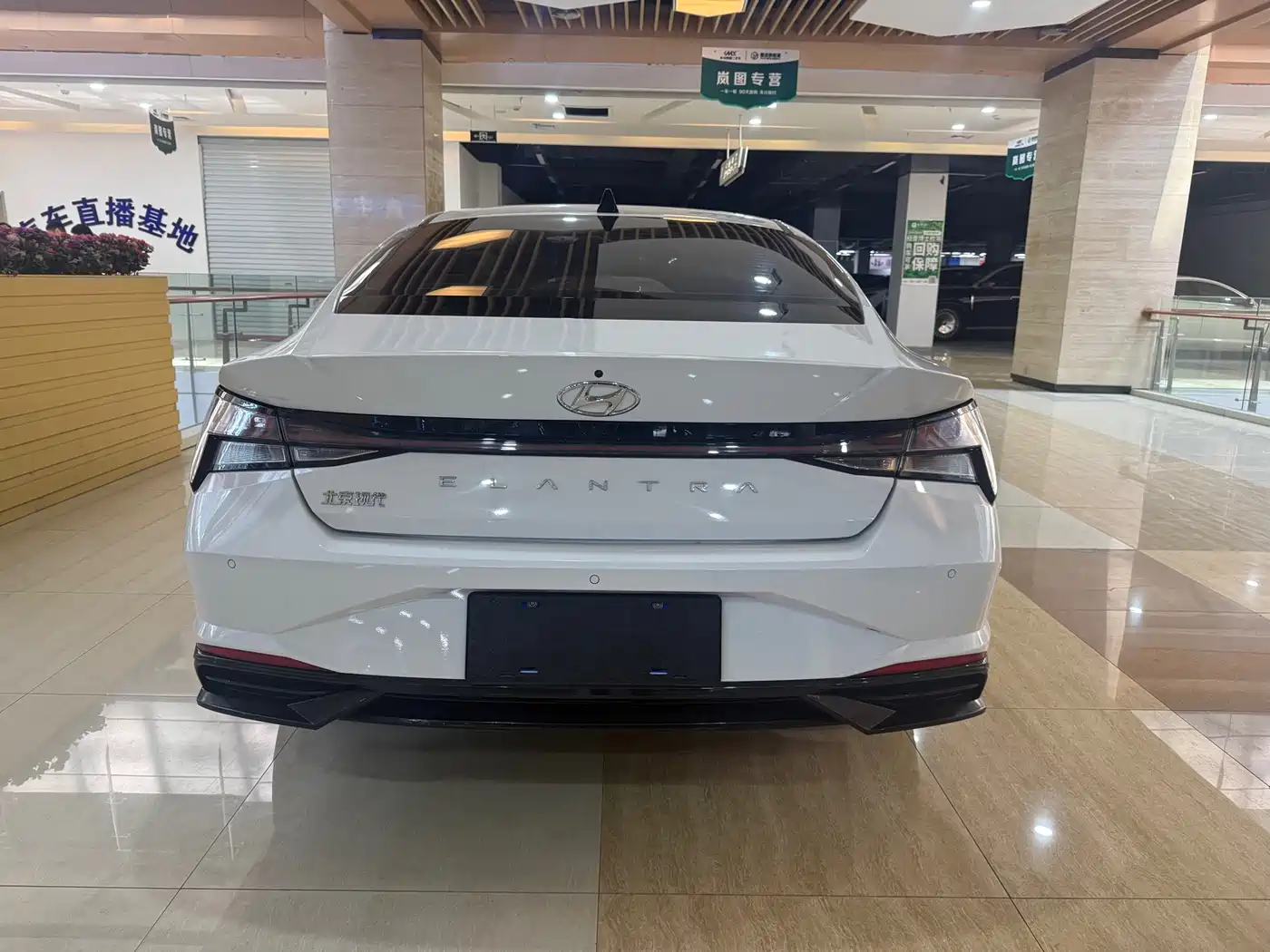 Hyundai Elantra 2023