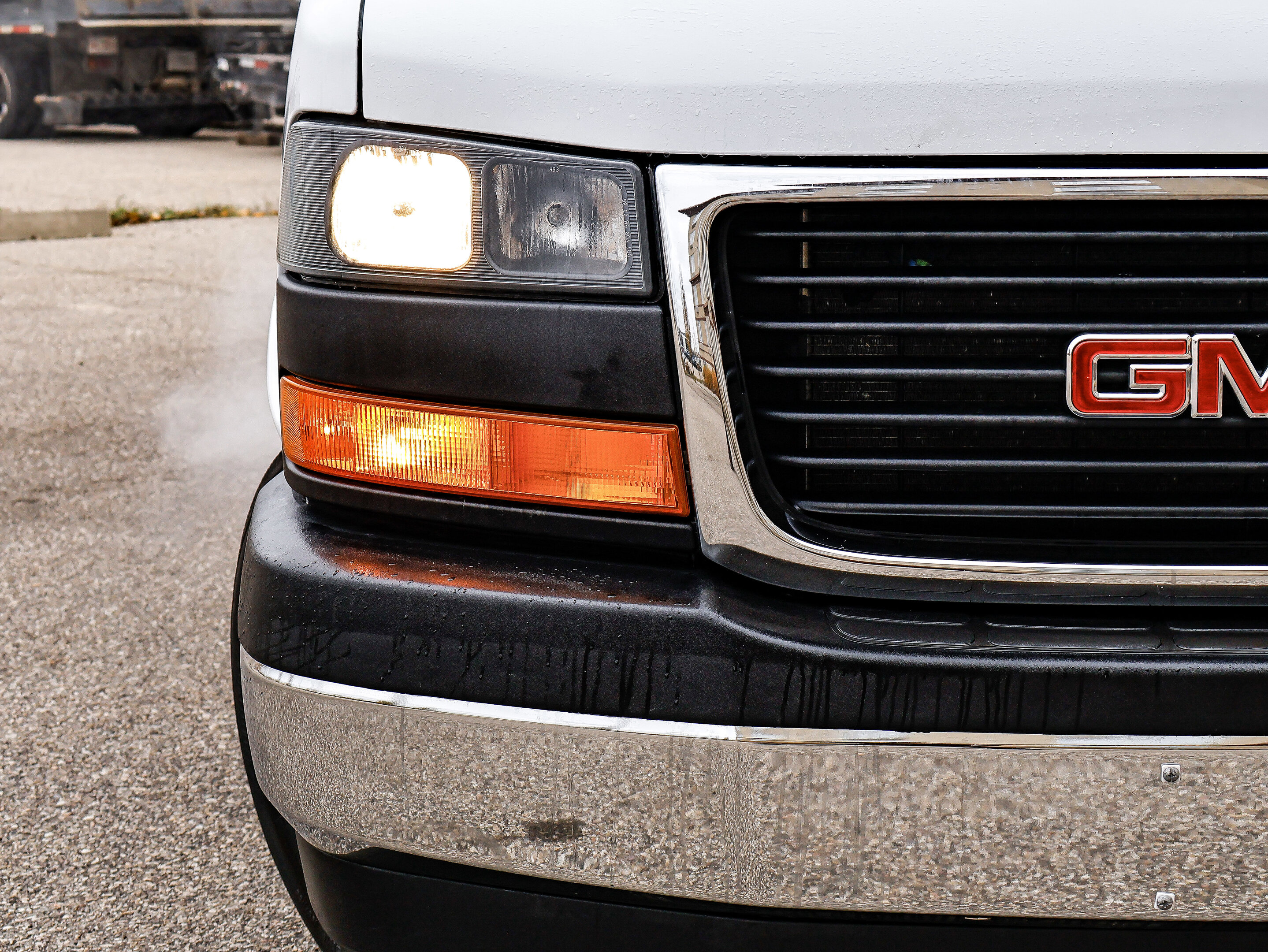 GMC Savana 2023