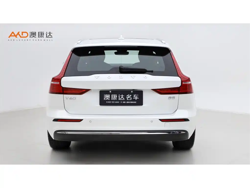 Volvo V60 2024
