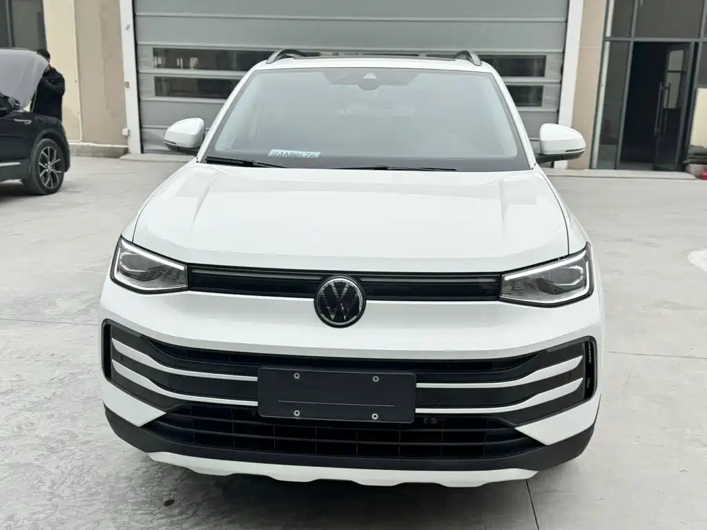 Volkswagen Tharu 2025