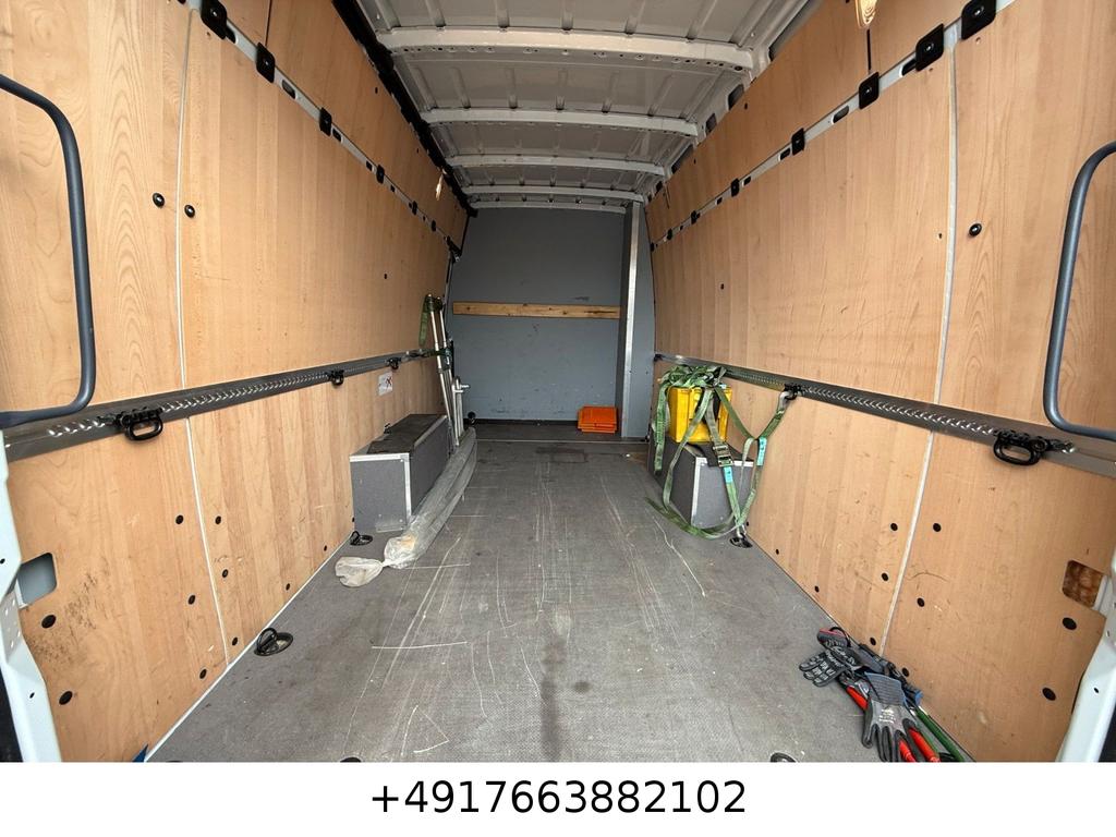 Mercedes-Benz SPRINTER 2024