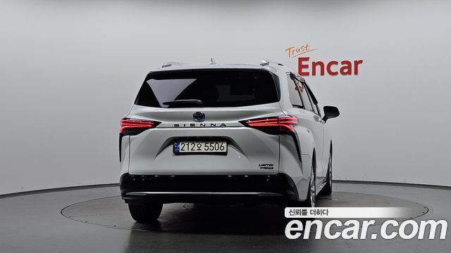 Toyota Sienna 2023