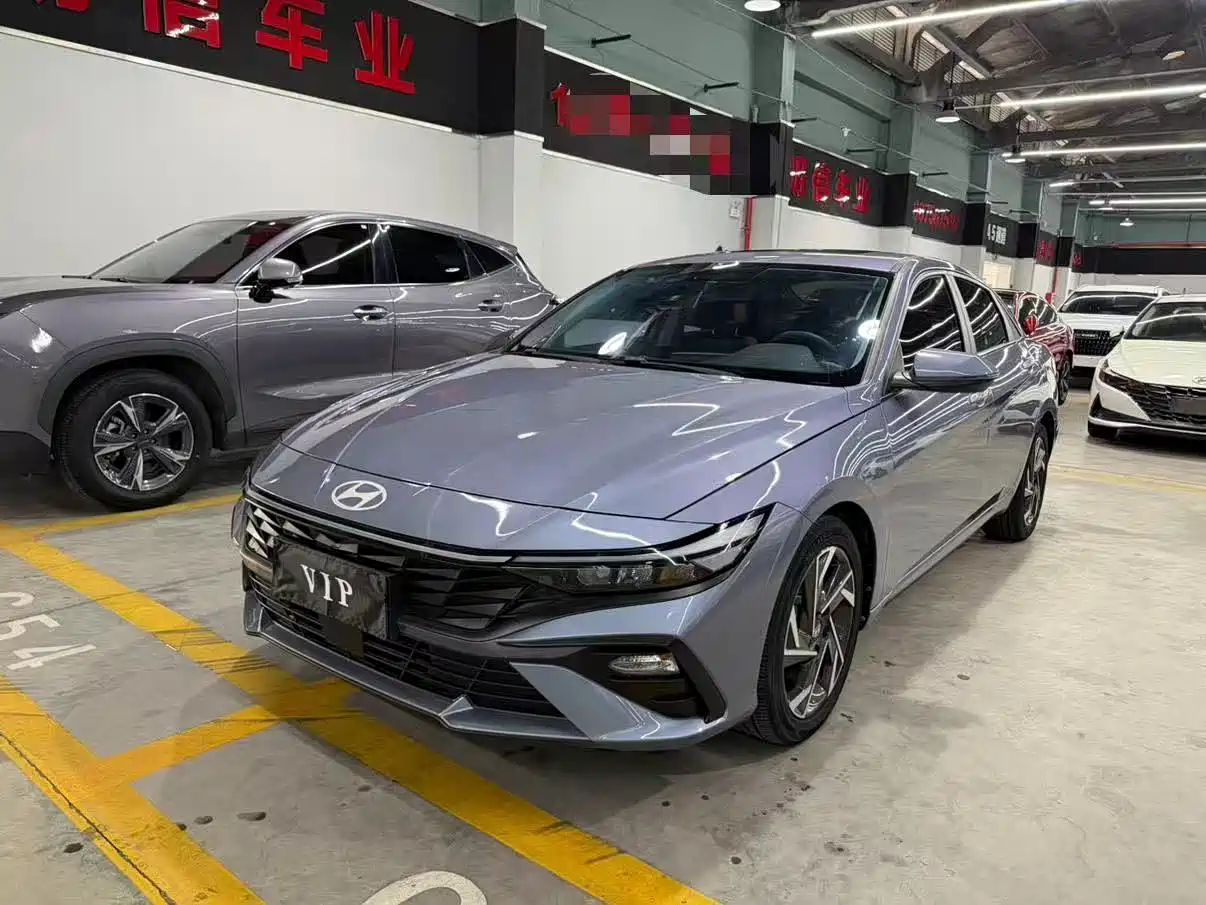 Hyundai Elantra 2023