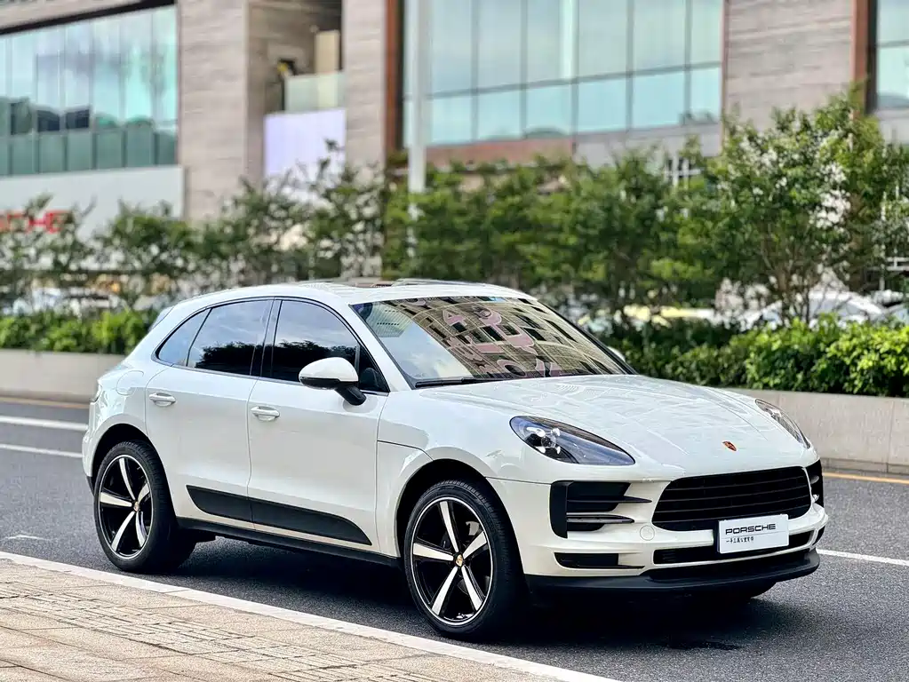 Porsche Macan 2021