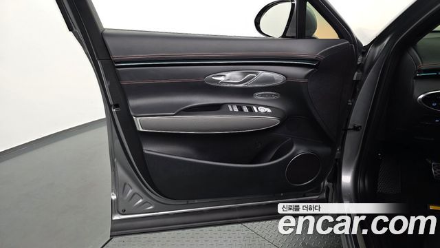 Genesis GV70 2024
