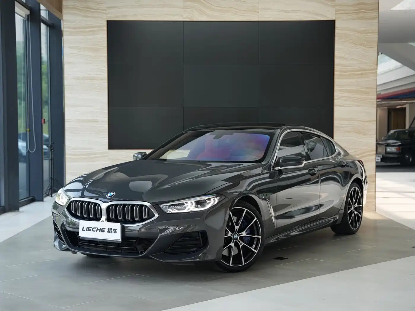 BMW 8 серии 2023