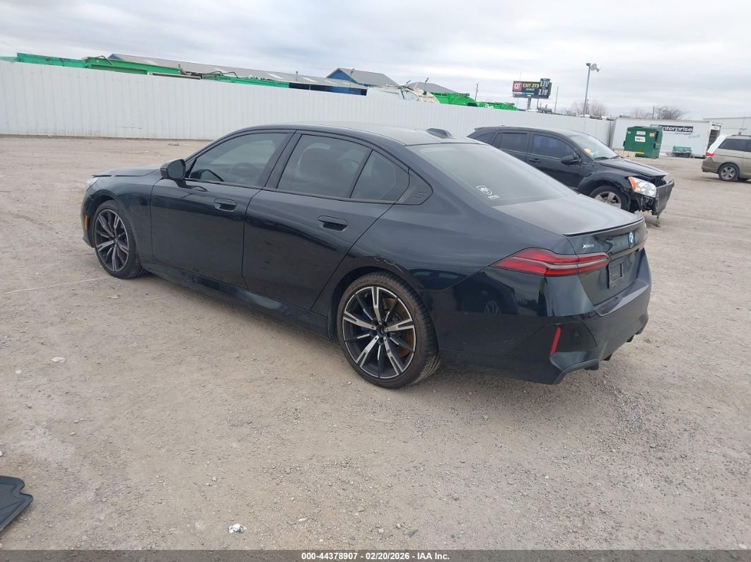 BMW 550 2025