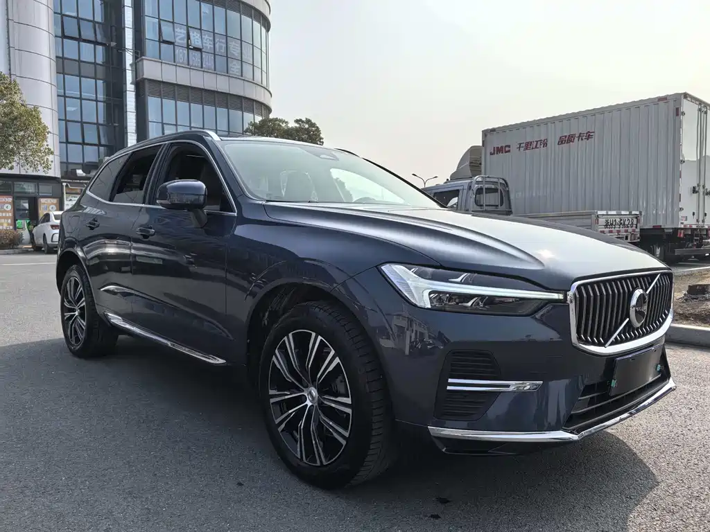 Volvo XC60 2022
