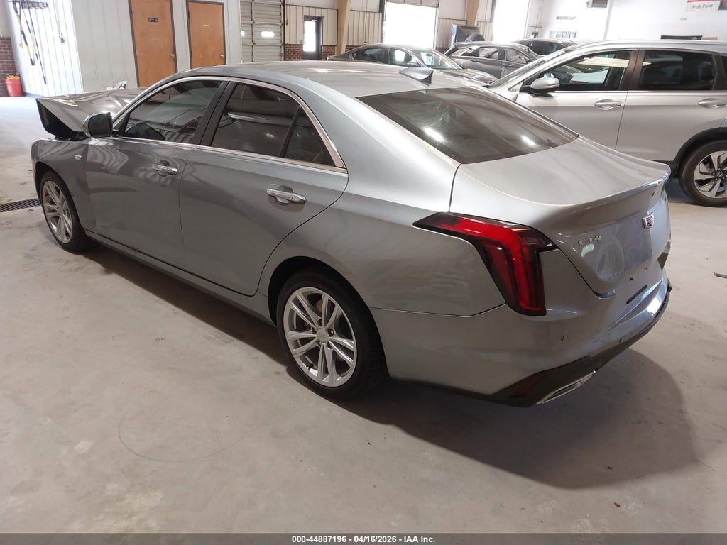 Cadillac CT4 2025