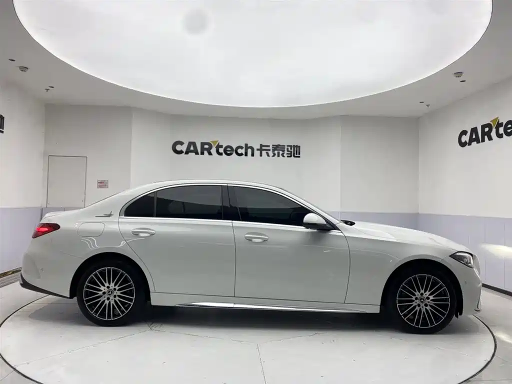 Mercedes-Benz C-Класс 2024