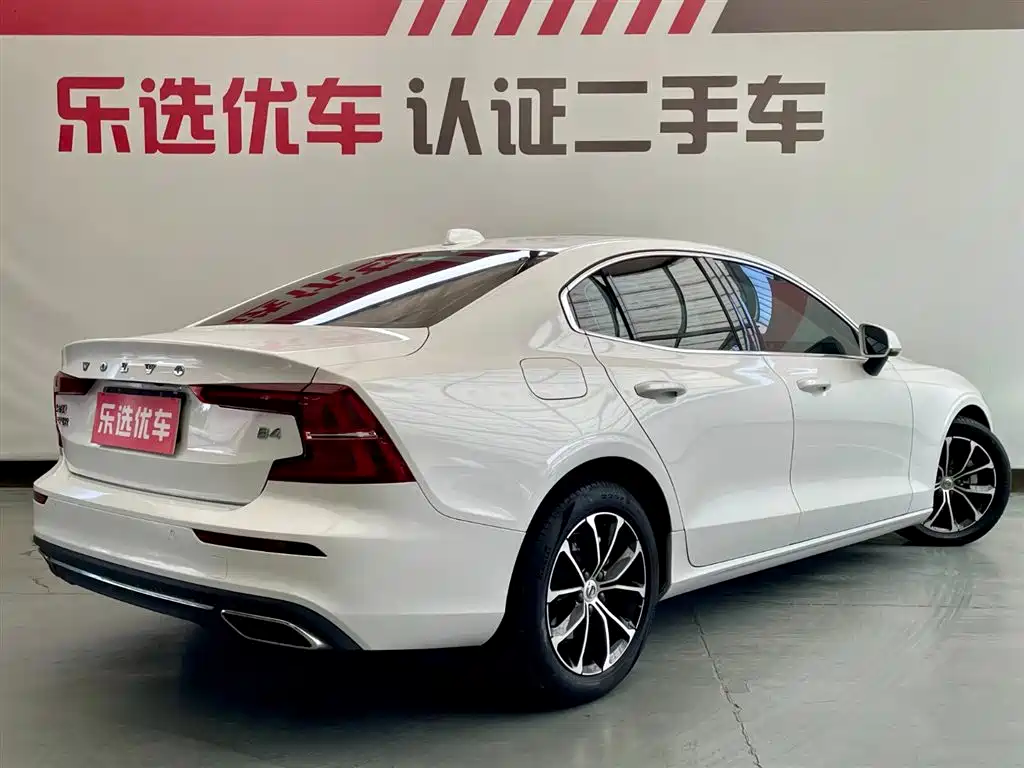 Volvo S60 2022