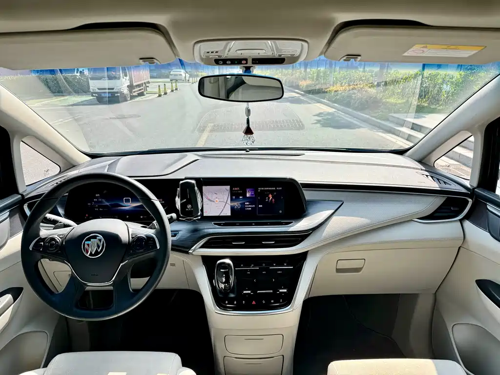 Buick GL8 2024