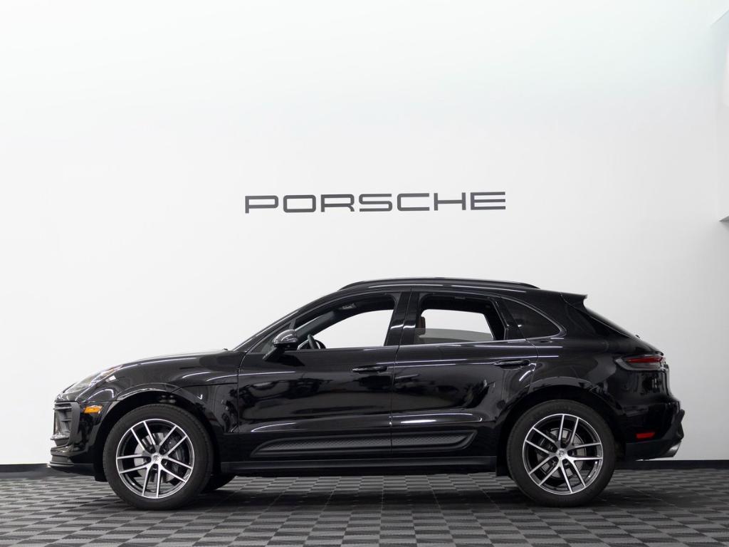 Porsche Macan 2025
