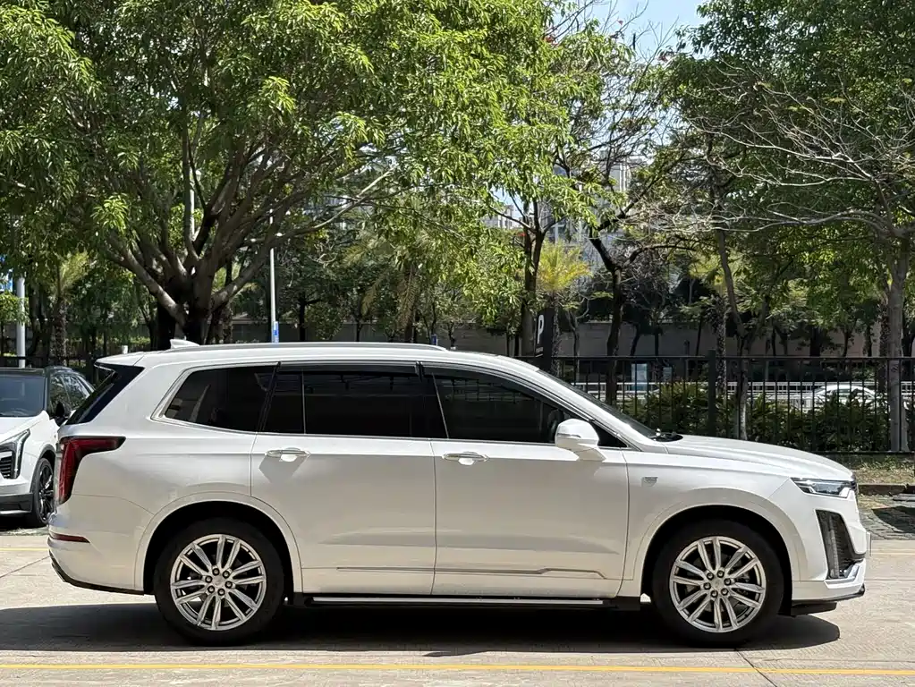 Cadillac XT6 2021