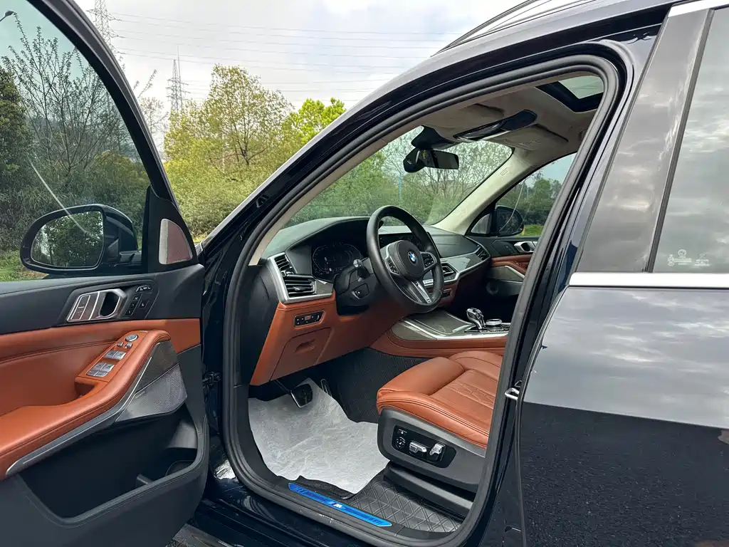BMW X7 2021