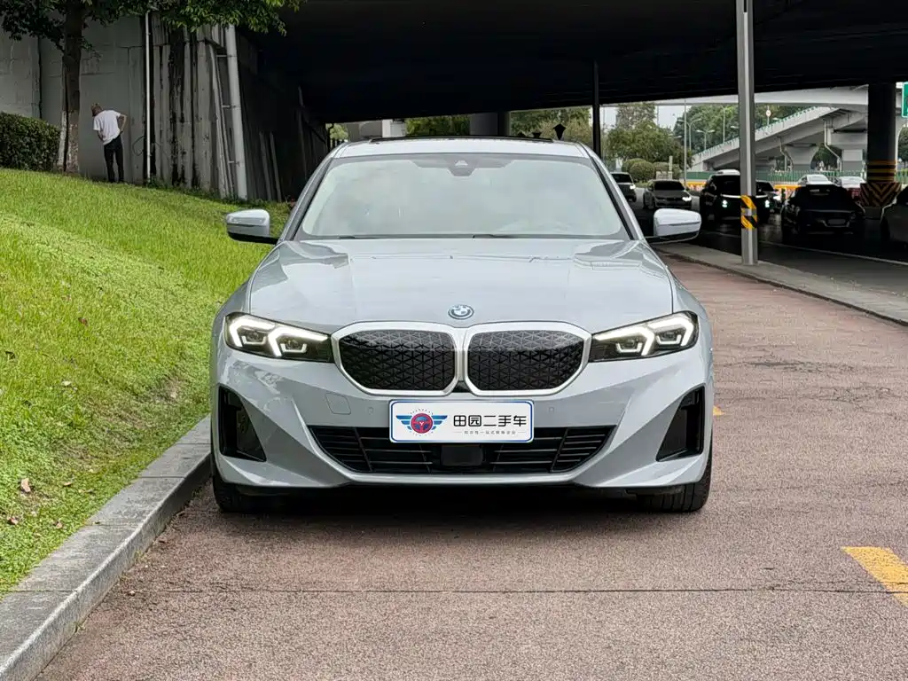 BMW i3 2025