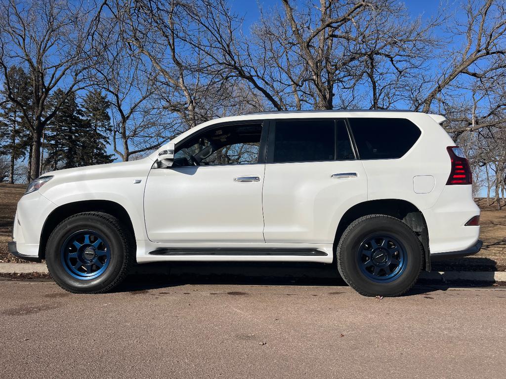 Lexus GX 2022