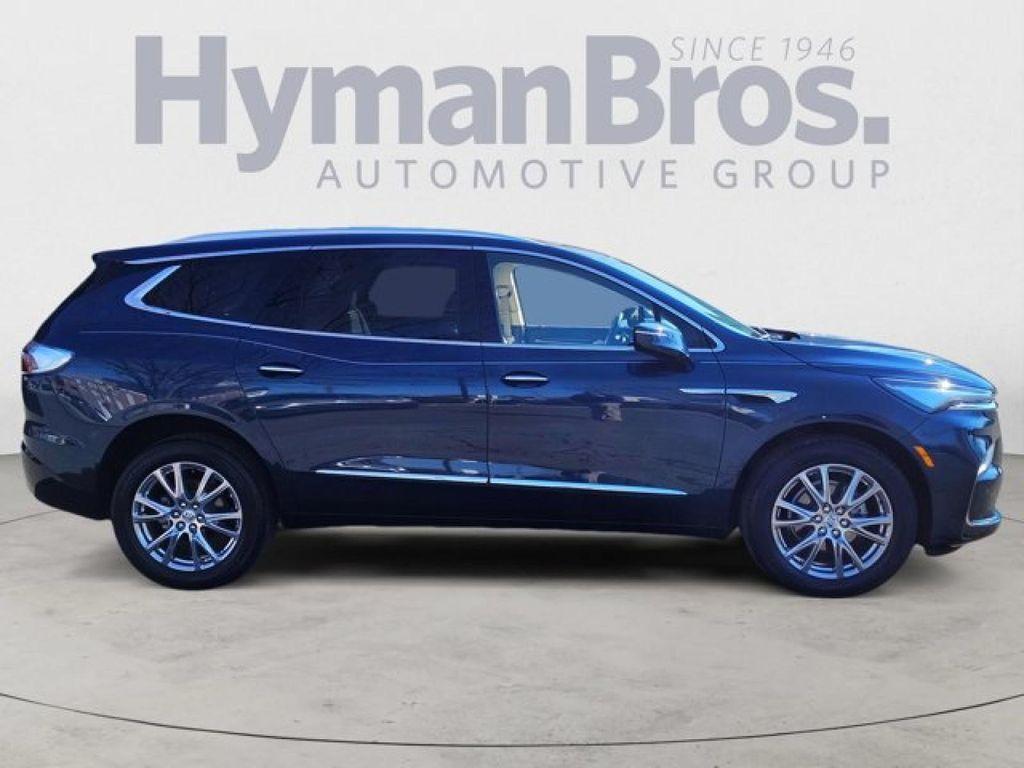 Buick Enclave 2023