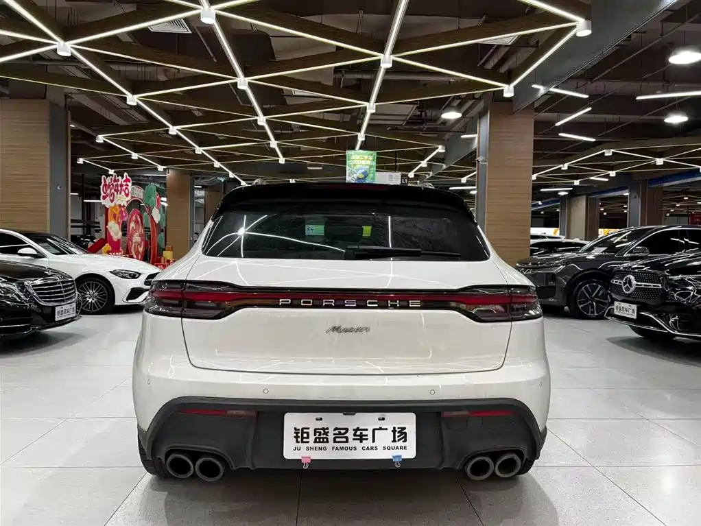 Porsche Macan 2022