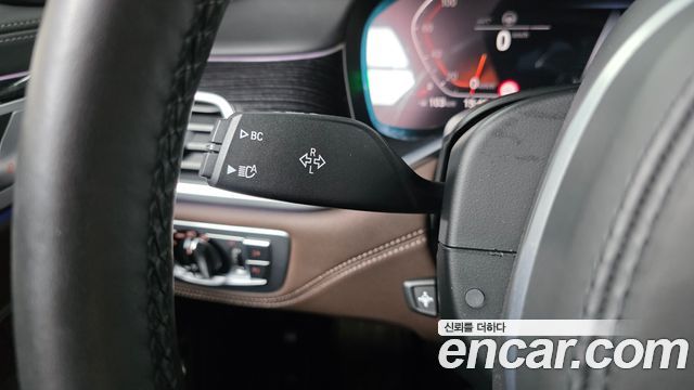 BMW 7 серии 2021