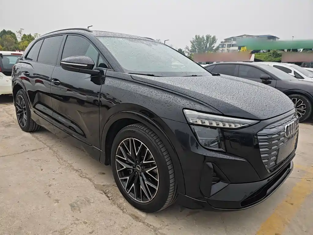 Audi Q5 e-tron 2023