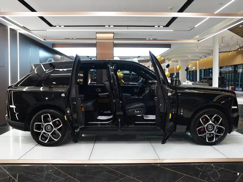 Rolls-Royce Cullinan 2021