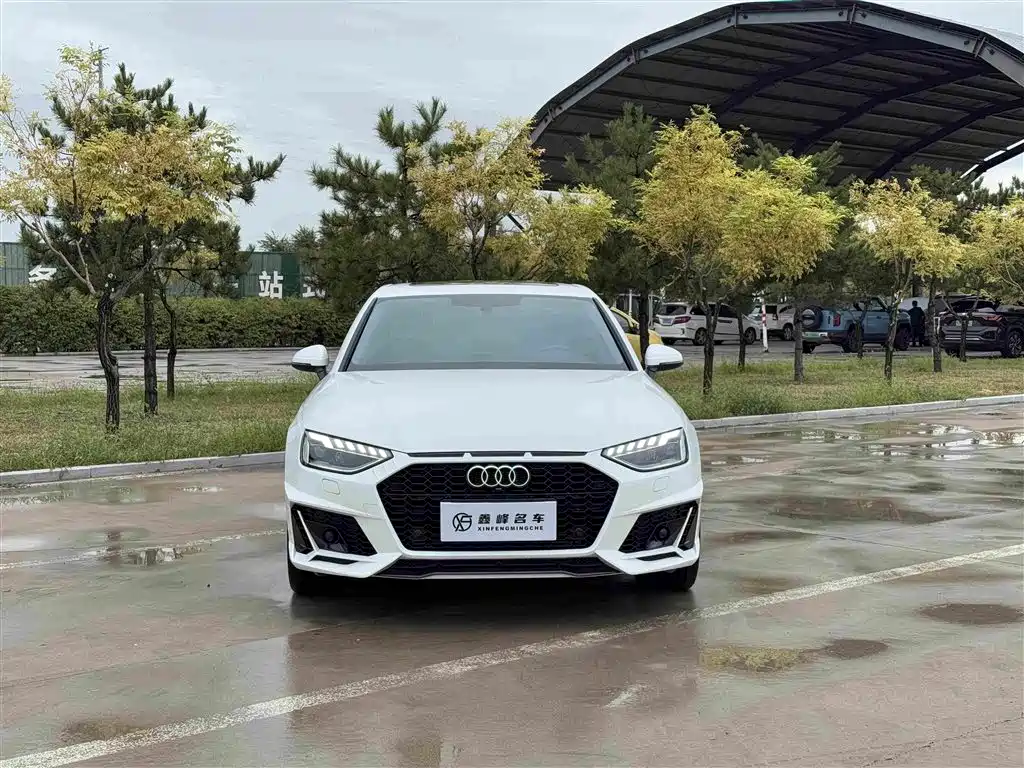 Audi A4 2023