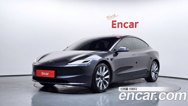 Tesla Model 3 2024
