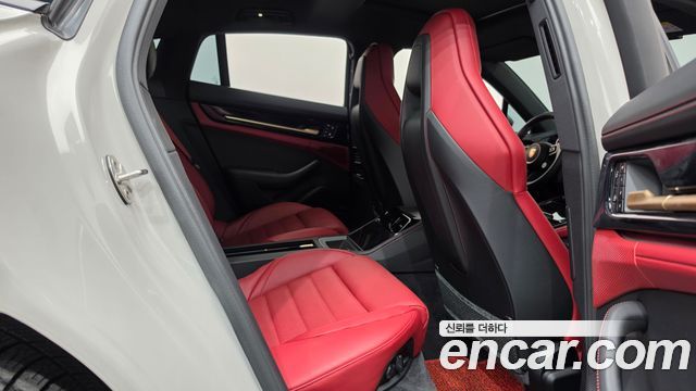 Porsche Panamera 2025