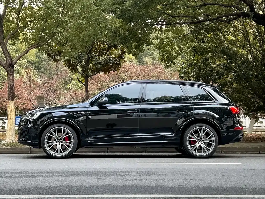 Audi Q7 2023